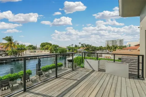 2052 NE 121st Road North Miami FL 33181