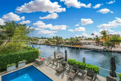 2052 NE 121st Road North Miami FL 33181