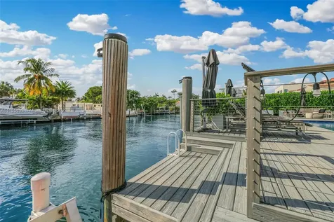 2052 NE 121st Road North Miami FL 33181