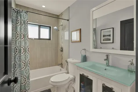 2000 SW 17th Terrace Miami FL 33145