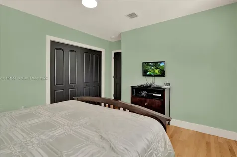 2000 SW 17th Terrace Miami FL 33145