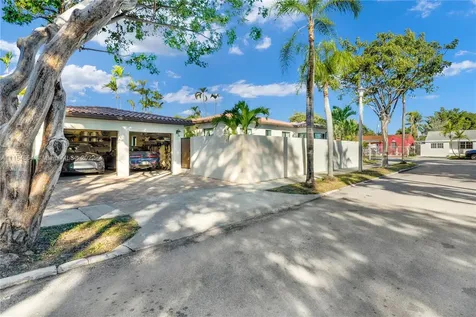 2000 SW 17th Terrace Miami FL 33145