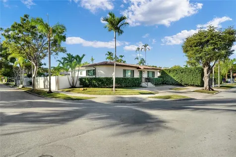 2000 SW 17th Terrace Miami FL 33145