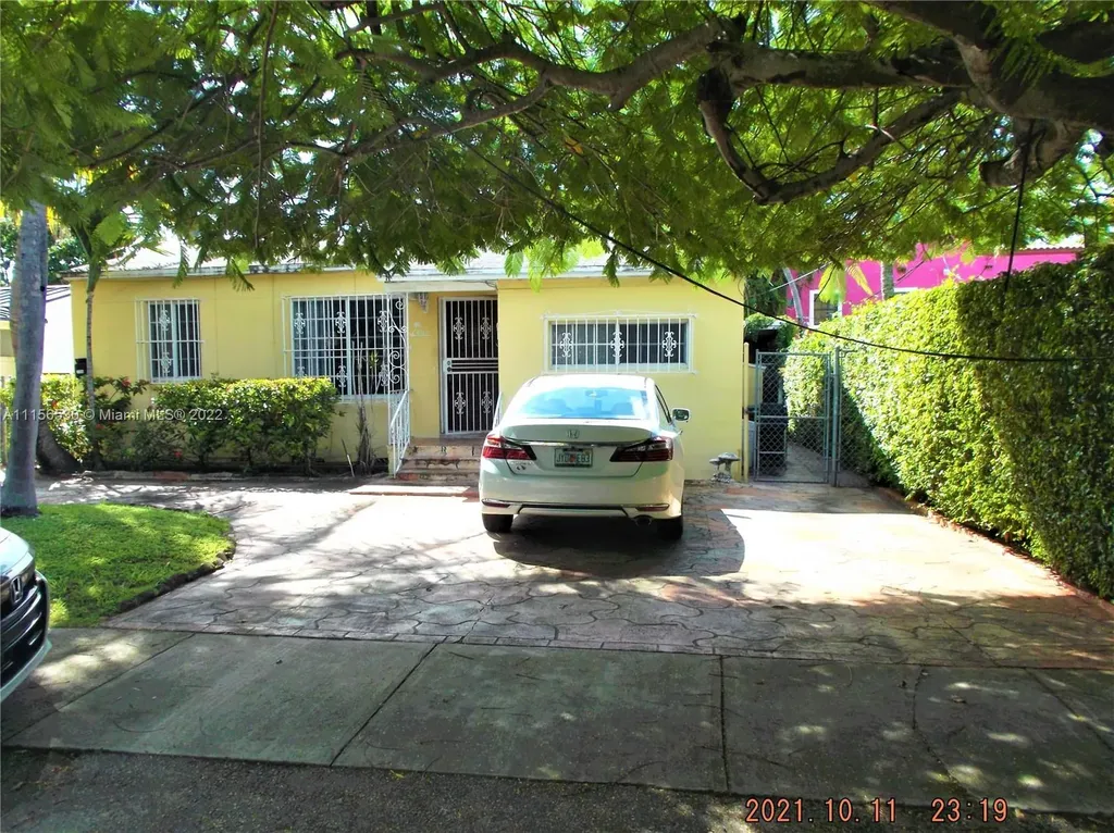 2120 SW 11th Street Miami FL 33135