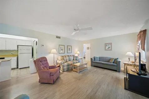 331 Pine Ridge Circle Green Acres FL 33463