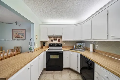 331 Pine Ridge Circle Green Acres FL 33463