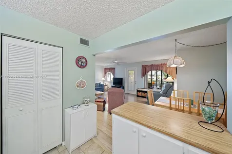 331 Pine Ridge Circle Green Acres FL 33463