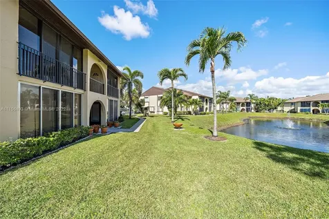 331 Pine Ridge Circle Green Acres FL 33463