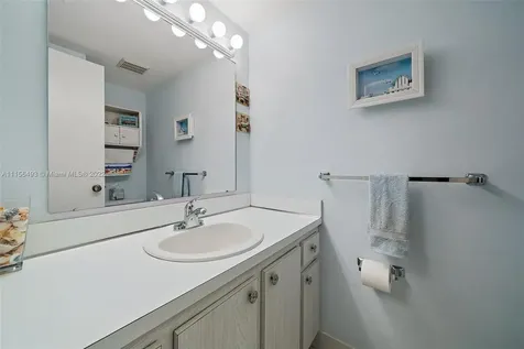 331 Pine Ridge Circle Green Acres FL 33463