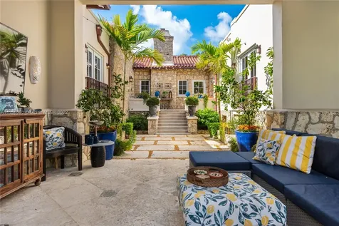 1119 Coral Way Coral Gables FL 33134