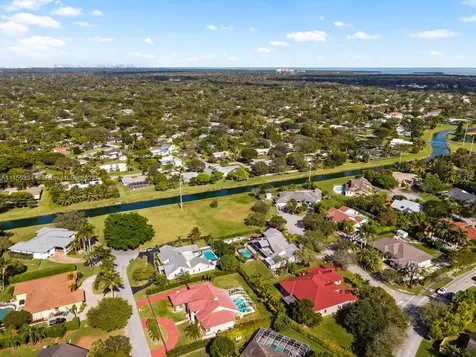 16330 SW 88th Place Palmetto Bay FL 33157