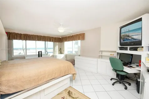 201 Van Buren Street Hollywood FL 33019