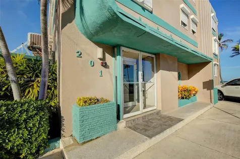 201 Van Buren Street Hollywood FL 33019