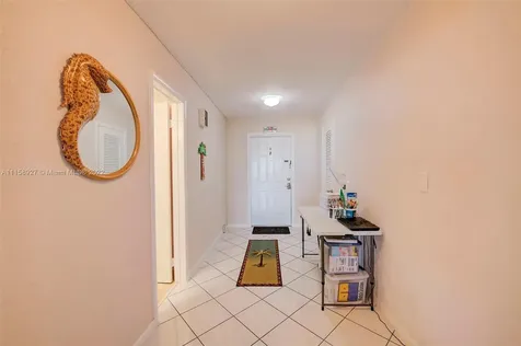 201 Van Buren Street Hollywood FL 33019