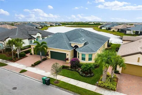 11520 SW Lake Park Drive Port St. Lucie FL 34987