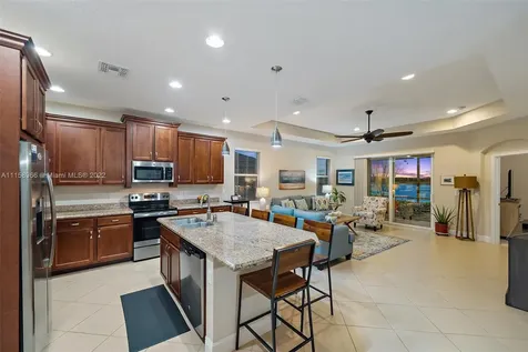 11520 SW Lake Park Drive Port St. Lucie FL 34987