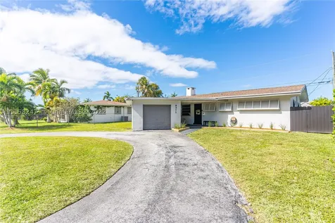 9571 Martinique Drive Cutler Bay FL 33189