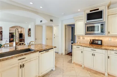 6355 Lagorce Drive Miami Beach FL 33141