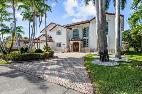 19420 W Saint Andrews Drive Hialeah FL 33015