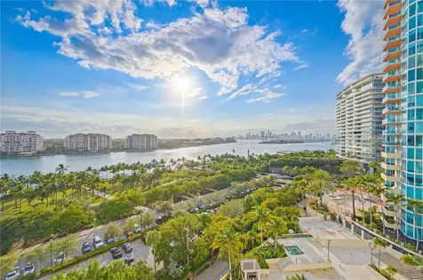 400 S Pointe Drive Miami Beach FL 33139
