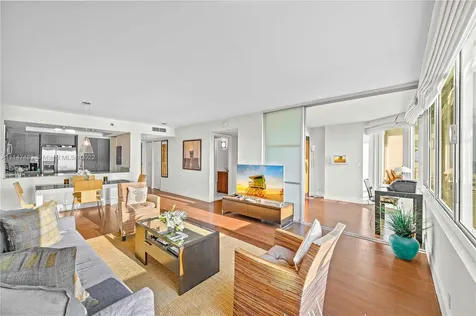 400 S Pointe Drive Miami Beach FL 33139