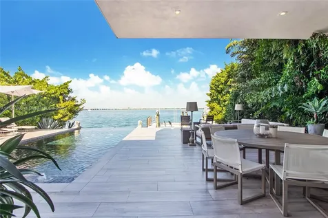 1379 N Venetian Way Miami FL 33139