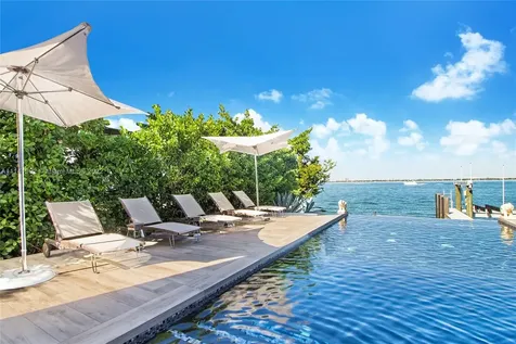 1379 N Venetian Way Miami FL 33139