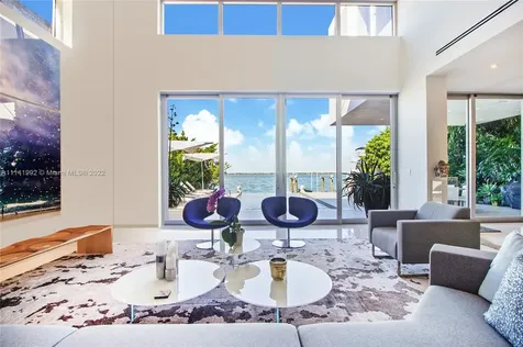 1379 N Venetian Way Miami FL 33139