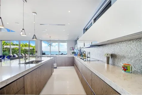 1379 N Venetian Way Miami FL 33139