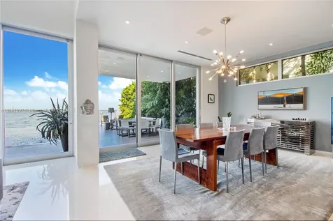 1379 N Venetian Way Miami FL 33139