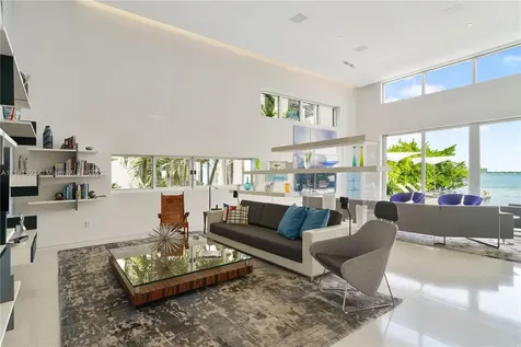 1379 N Venetian Way Miami FL 33139
