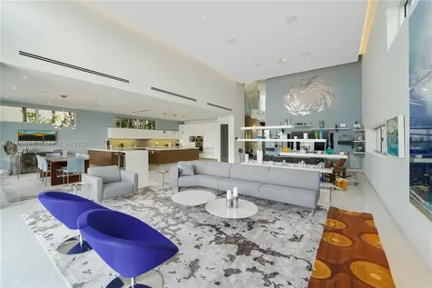 1379 N Venetian Way Miami FL 33139