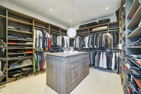 1379 N Venetian Way Miami FL 33139