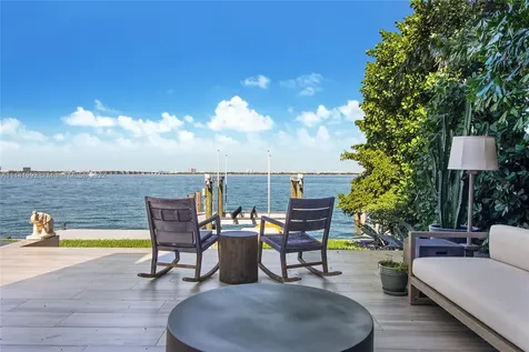 1379 N Venetian Way Miami FL 33139