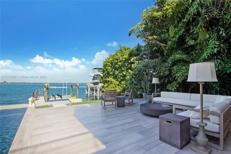 1379 N Venetian Way Miami FL 33139