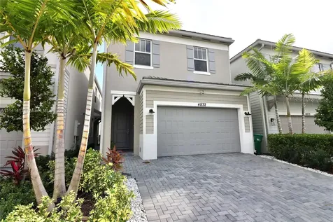 4832 NW 48th Terrace Tamarac FL 33319
