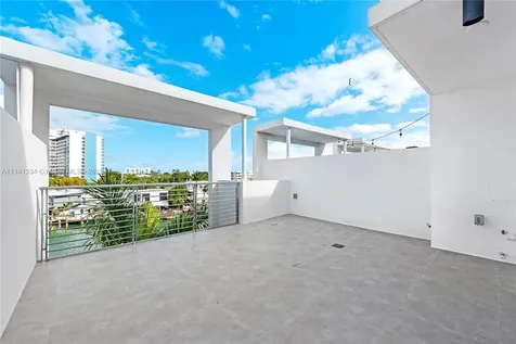 75 N Shore Drive Miami Beach FL 33141