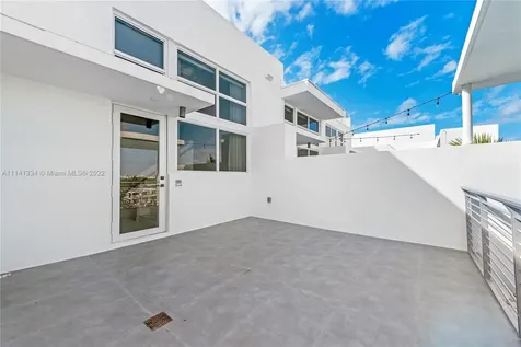 75 N Shore Drive Miami Beach FL 33141