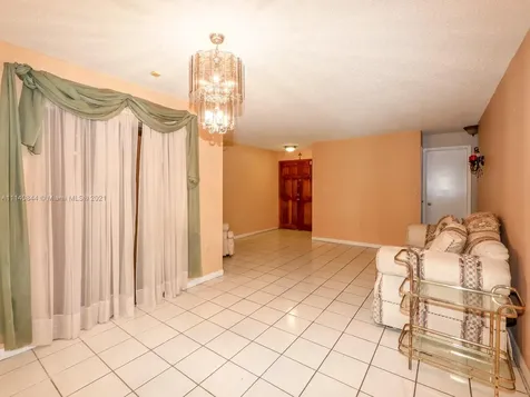6084 SW 133rd Place Miami FL 33183