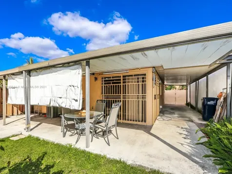 6084 SW 133rd Place Miami FL 33183