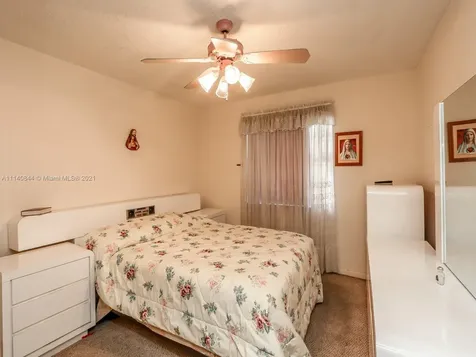 6084 SW 133rd Place Miami FL 33183