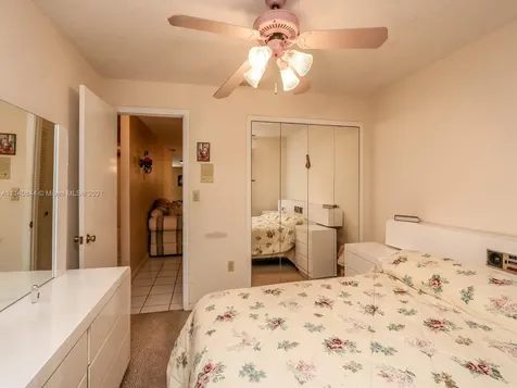 6084 SW 133rd Place Miami FL 33183