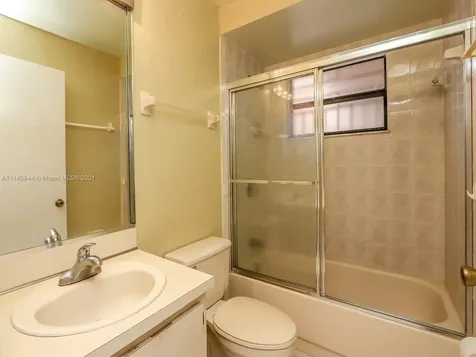 6084 SW 133rd Place Miami FL 33183