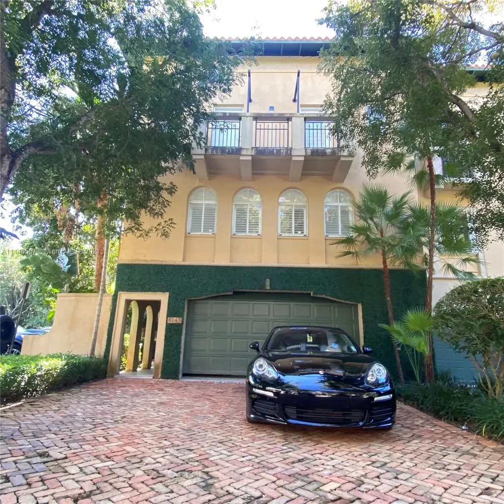 6145 Paradise Point Drive Palmetto Bay FL 33157
