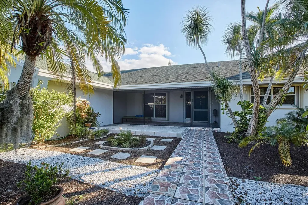 110 NE 19th Street Homestead FL 33030