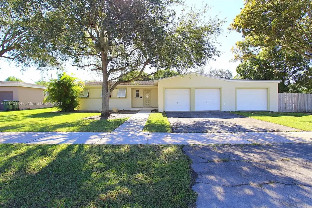 972 NW 9th Street Homestead FL 33030