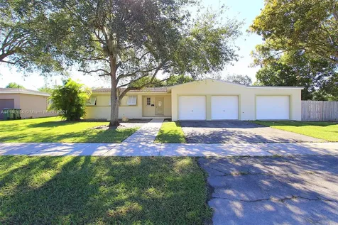 972 NW 9th Street Homestead FL 33030