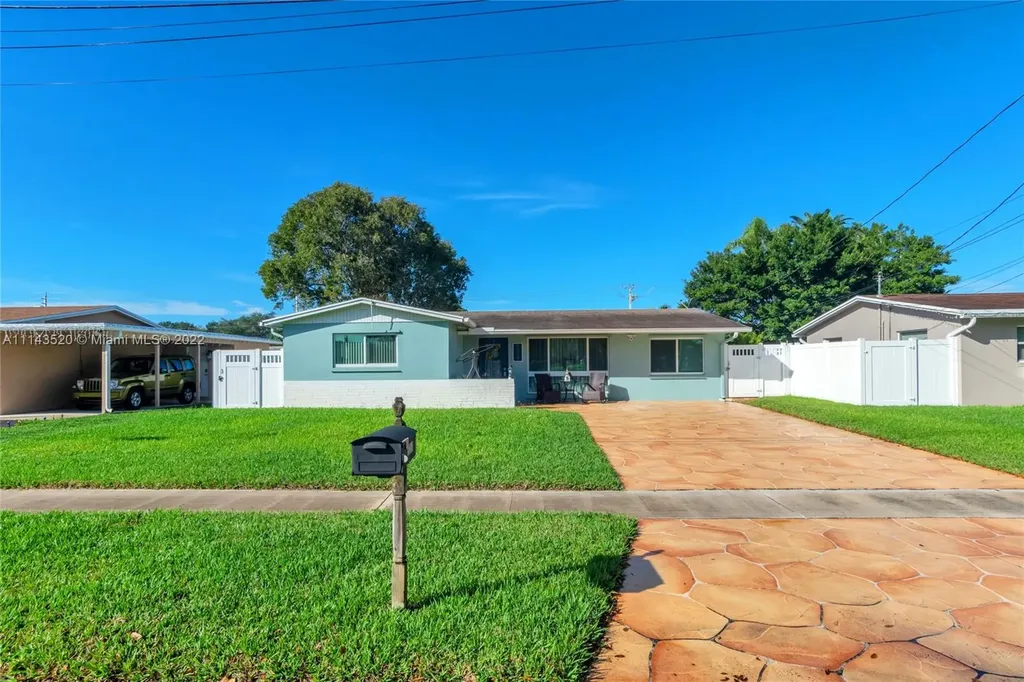 5257 SW 95th Avenue Cooper City FL 33328