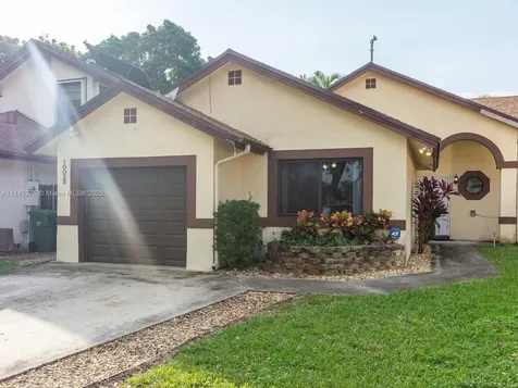 10028 SW 16th Street Pembroke Pines FL 33025
