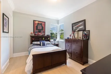5770 SW 114th Terrace Pinecrest FL 33156